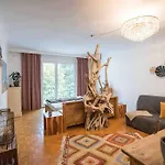 Cozy And Stylish Apartment Near Schoenbrunn Castle